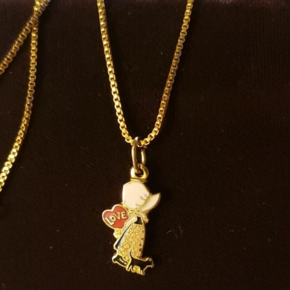 Vintage Holly Hobbie Enameled True Love Puppy Charm, Goldtone - Picture 2 of 6